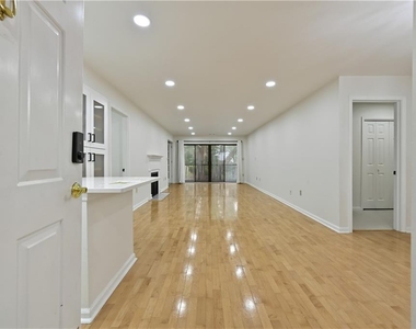 2201 Pine Heights Drive Ne - Photo Thumbnail 8