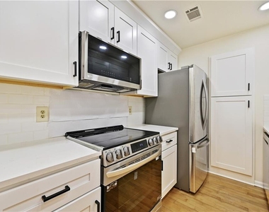 2201 Pine Heights Drive Ne - Photo Thumbnail 16