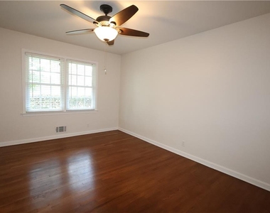 2953 Evans Woods Drive - Photo Thumbnail 11