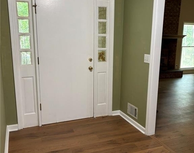 674 Clarke Trail - Photo Thumbnail 17