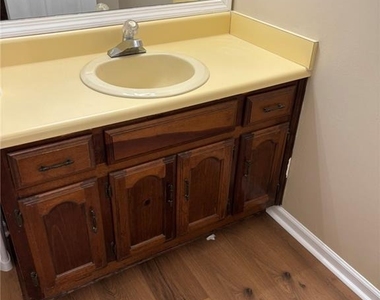 674 Clarke Trail - Photo Thumbnail 27