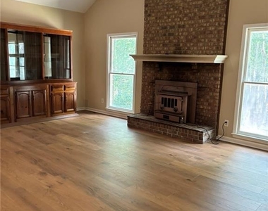 674 Clarke Trail - Photo Thumbnail 30
