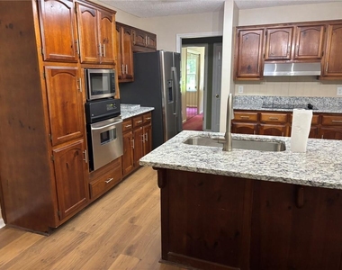 674 Clarke Trail - Photo Thumbnail 13
