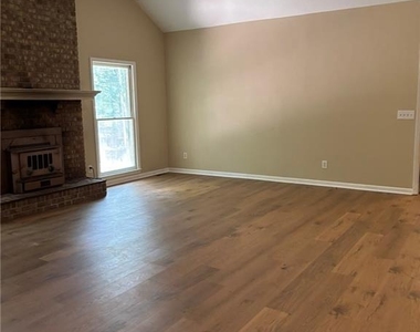 674 Clarke Trail - Photo Thumbnail 23