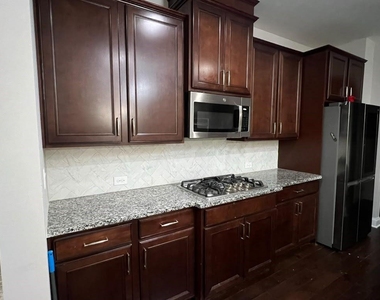 620 Leland Parkway - Photo Thumbnail 8
