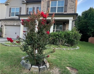 620 Leland Parkway - Photo Thumbnail 1