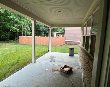 620 Leland Parkway - Photo Thumbnail 2