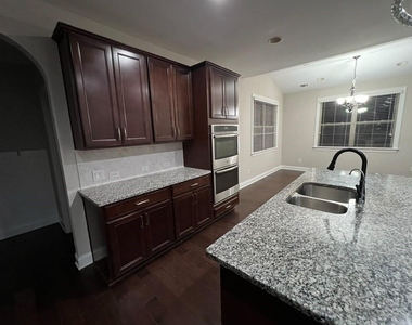 620 Leland Parkway - Photo Thumbnail 11