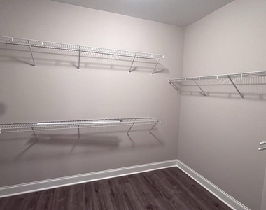 620 Leland Parkway - Photo Thumbnail 23