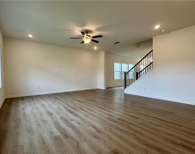 5441 Hargrove Way - Photo Thumbnail 9