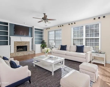 3968 Lake Ruby Lane - Photo Thumbnail 10