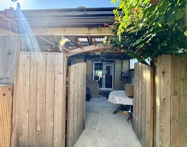 639 Maple Court - Photo Thumbnail 18