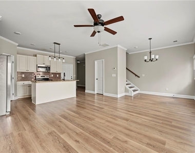 4215 Fulson Court - Photo Thumbnail 3