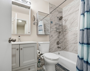 1204 Inverrary Lane - Photo Thumbnail 9