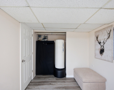 1204 Inverrary Lane - Photo Thumbnail 7