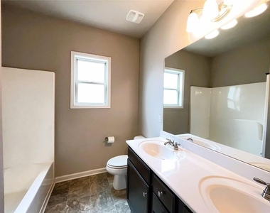 2271 Spring Sound Lane - Photo Thumbnail 15