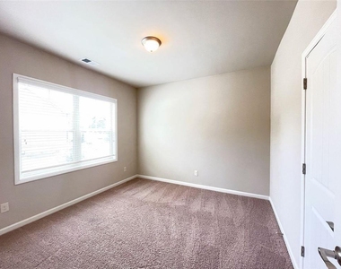 2271 Spring Sound Lane - Photo Thumbnail 16