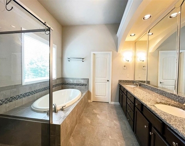 2271 Spring Sound Lane - Photo Thumbnail 11