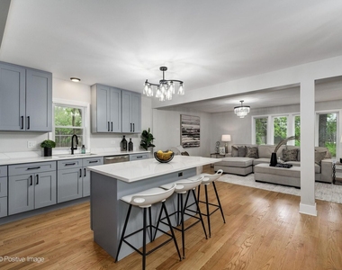1950 Monroe Avenue - Photo Thumbnail 4