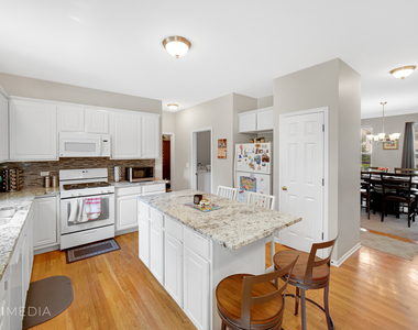 3569 Charlemaine Drive - Photo Thumbnail 7