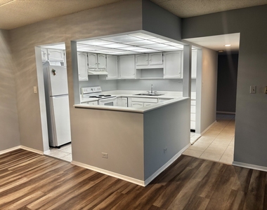 350 Plum Creek Drive - Photo Thumbnail 14