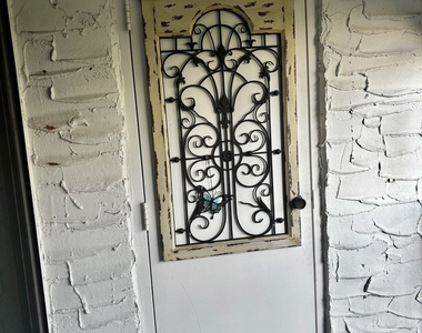 350 Plum Creek Drive - Photo Thumbnail 17