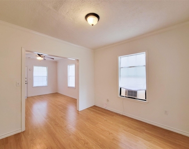 5106 Hershe Street - Photo Thumbnail 9