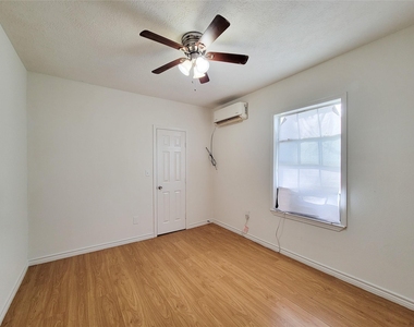 5106 Hershe Street - Photo Thumbnail 21