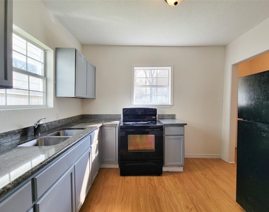 5106 Hershe Street - Photo Thumbnail 11