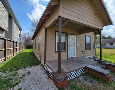 5106 Hershe Street - Photo Thumbnail 2