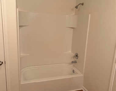 12711 Mystic Water Lane - Photo Thumbnail 10