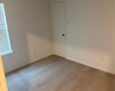 12711 Mystic Water Lane - Photo Thumbnail 8