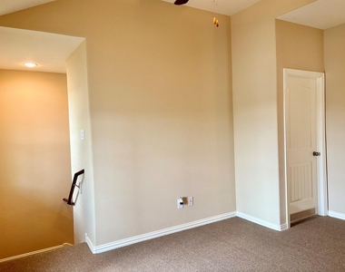 10914 Camarillo Court - Photo Thumbnail 28