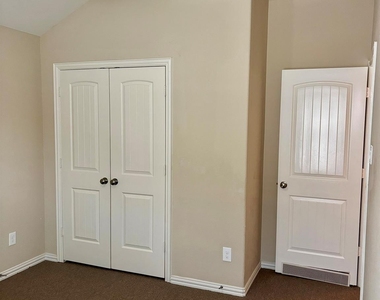 10914 Camarillo Court - Photo Thumbnail 36