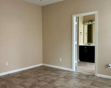 10914 Camarillo Court - Photo Thumbnail 6