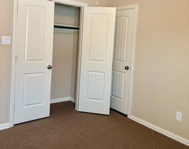 10914 Camarillo Court - Photo Thumbnail 35