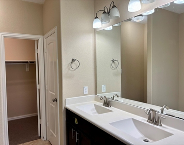 10914 Camarillo Court - Photo Thumbnail 9