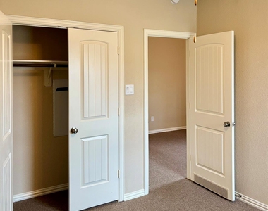 10914 Camarillo Court - Photo Thumbnail 30