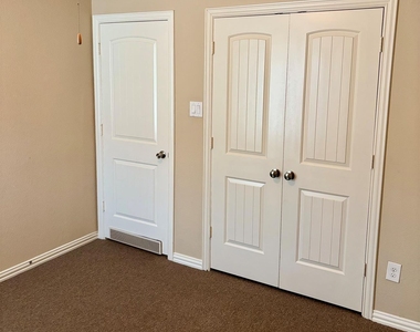 10914 Camarillo Court - Photo Thumbnail 38