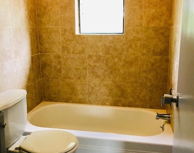 8717 Spaulding Street - Photo Thumbnail 5