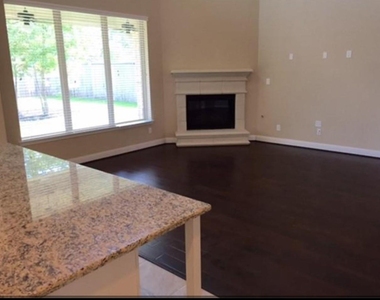2 Caprice Bend Place - Photo Thumbnail 6