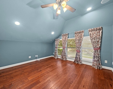9302 Brady Branch Lane - Photo Thumbnail 32