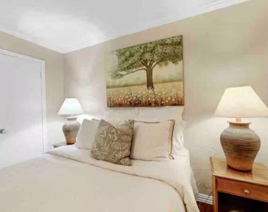 2526 Creekway Circle - Photo Thumbnail 30