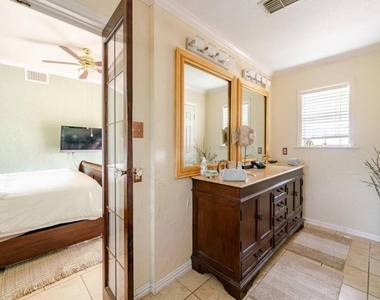 2526 Creekway Circle - Photo Thumbnail 24