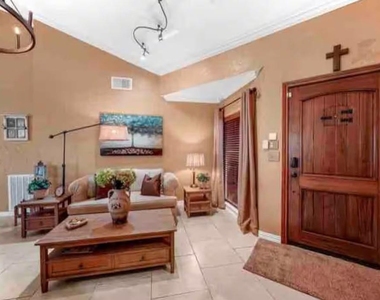 2526 Creekway Circle - Photo Thumbnail 17