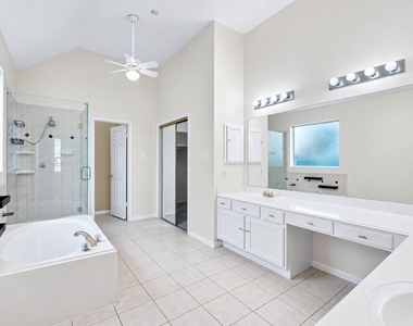 2411 Charter Oaks Court - Photo Thumbnail 11