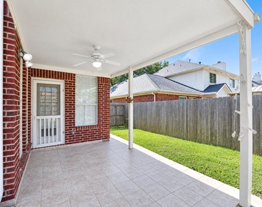 2411 Charter Oaks Court - Photo Thumbnail 19
