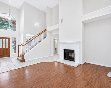 2411 Charter Oaks Court - Photo Thumbnail 3