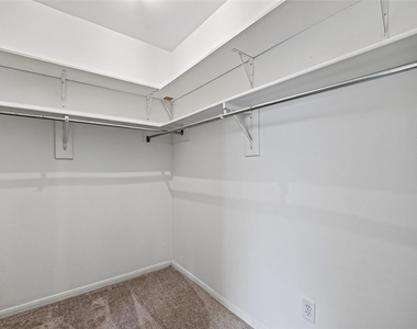 2411 Charter Oaks Court - Photo Thumbnail 13