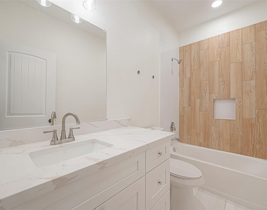 336 De Haven Street - Photo Thumbnail 17